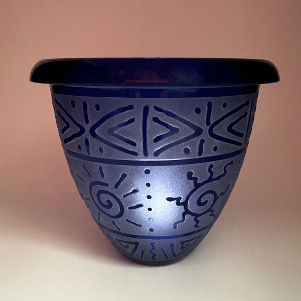     Cobalt-blue-pot-with-banded-sun-geometric-designs-side-view-with-candle-Its-A-Blast-Glass-Tucson