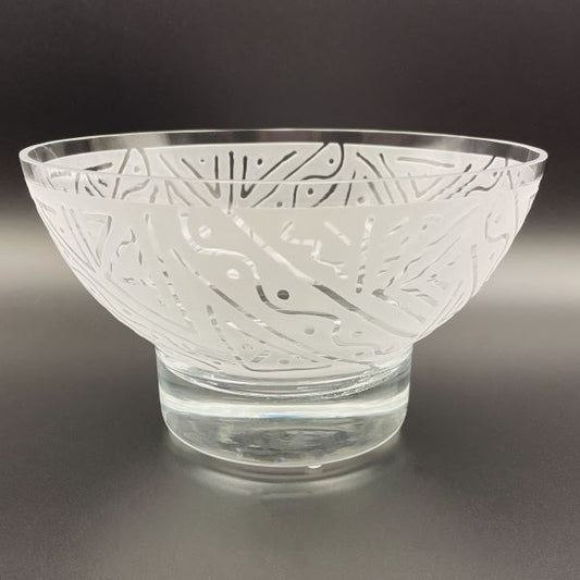 Clear large all purpose blown glass bowl with sandblasted Chama design side view