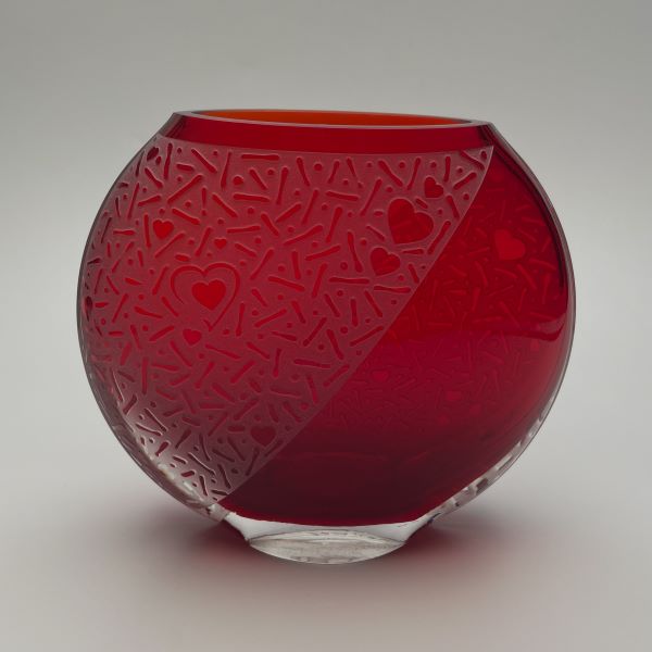 Red medium flat round vase sandblasted with Hearts Abound design side view #1