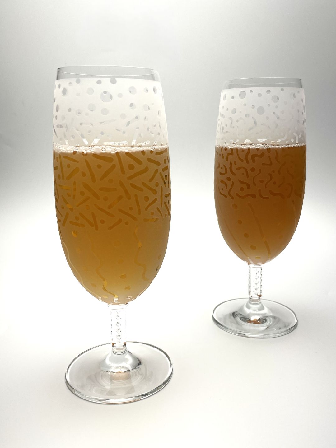 Schott Zweisel Escapada crystal beer glass with Before and After design side view 