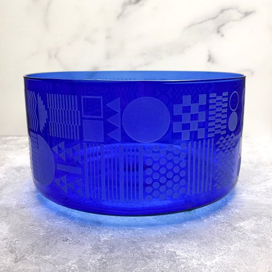 Straight-sided-blue-bowl-with-sandblasted-geometrics-design-side-view