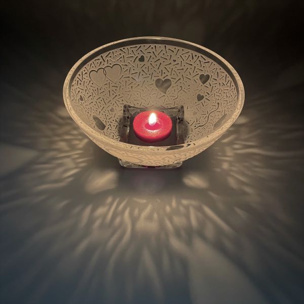 All-purpose-square-bottom-bowl-with-sandblasted-hearts-abound-design-with-candle