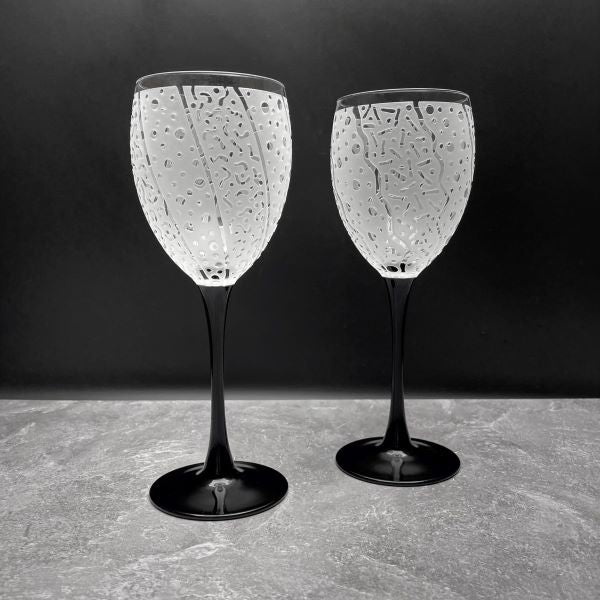 Black Stem Luminarc Domino Wine Glass Pair with Sandblasted Designs Side View