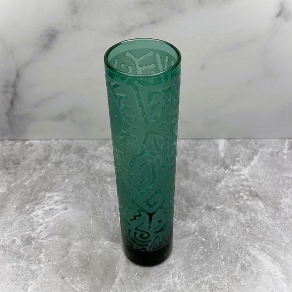 Green-glass-bud-vase-with-sandblasted-geo-abstract-design-top-view