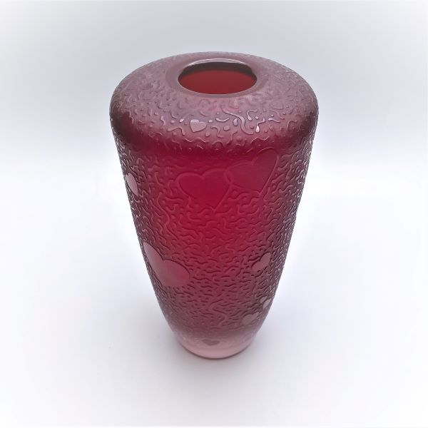 Red-handblown-glass-vase-with-sandblasted-hearts-abound-design-top-view
