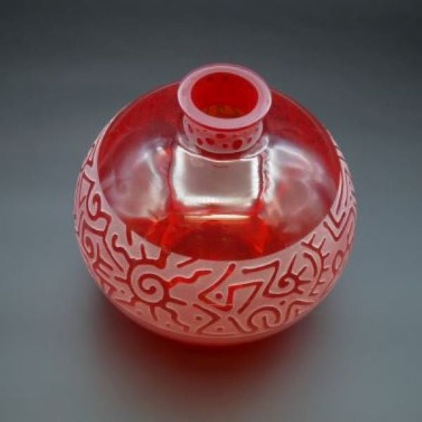 Red-round-vase-with-sandblasted-Geo-Abstract-design-top-view