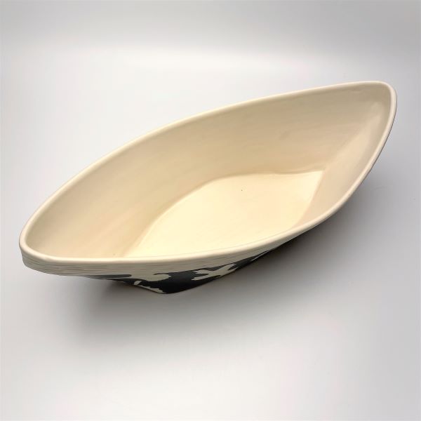 Oblong Bowl with Leaves Design Top View